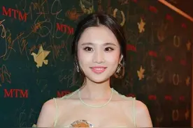 张慧雯真是深藏不露，虽然瘦但也很有肉感，上身更有肉感图片