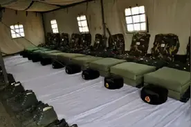 中国士兵叠被子到底有何用？美国四星上将效仿后，总结出一个道理图片