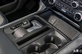 折叠档把、后排座椅可以掀起，2021款F-150十大功能图片