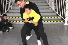 所有家长警惕！网上爆火的“幼儿逃脱法”竟对人贩子更有利图片