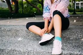为什么脚跟疼？这些招数缓解90%足跟痛图片