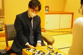日本棋闻 | 井山裕太获得王座战挑战权图片