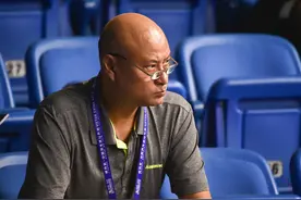 李矛辞掉国家队主教练，去外国执教，为何他却又一心想回国执教图片