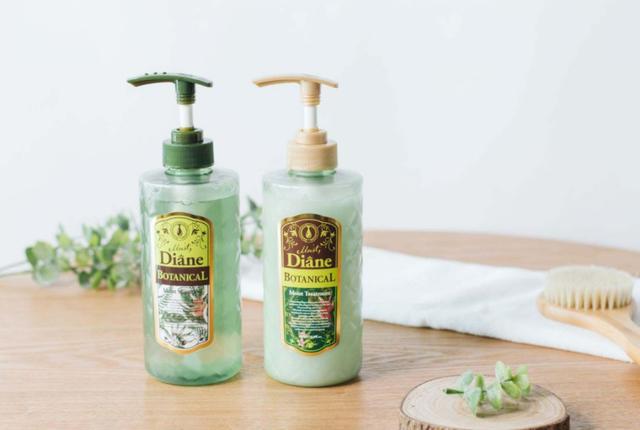 港风的高级感把可爱风秒成渣渣，18岁的袁咏仪造型成经典