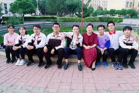 记忆中的校园超市，是我们吃货的天堂，逃课的圣地，高三却关门了图片