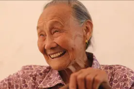 她1人连杀7名日军，深藏功名50余年，晚年就医看病才知是抗日英雄图片