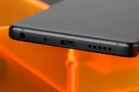 为什么几乎一夜之间，好像所有的手机都“取消”了耳机孔？图片