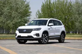 长安CS75又跌了！降到8.39万，这才是大众探歌对手图片