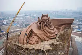 世界上最大的“武圣”：斥资15亿建造，有安全隐患或将拆除？图片