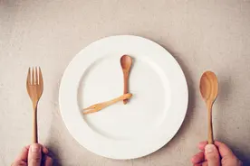 适当“挨饿”，身体会发生哪些好变化？这份轻断食食谱，收藏了图片