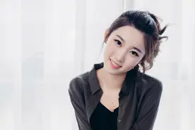凤凰男老公掏空自己去报恩，她果断离婚，彻底摆脱无底洞图片