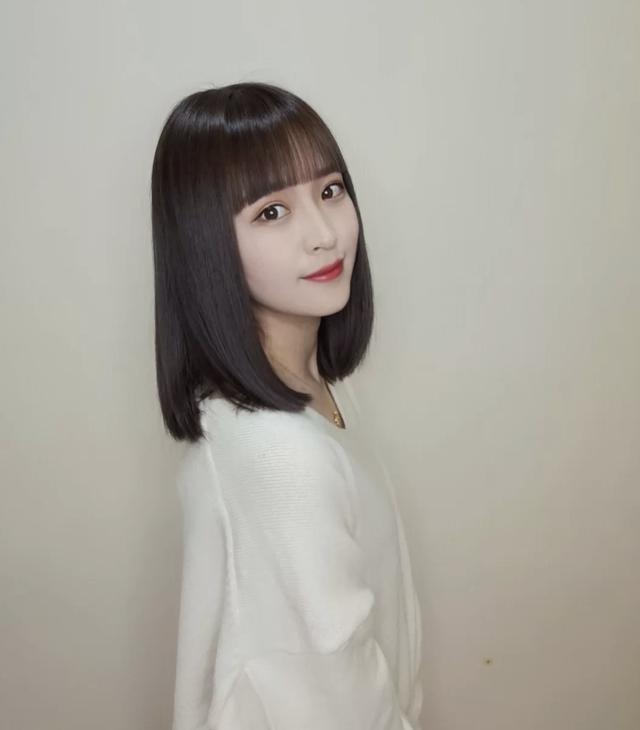 长脸女生想剪头,这4款发型才显气质更时髦,也是2021流行款
