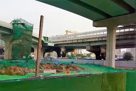 北改——商贸大道成彭高架入城段施工进展，预计今年9月底完工图片