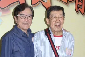 胡枫现身慈善节目彩排中气十足 姜大伟透露儿子感情状况图片
