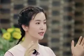 李晟爆料，两人曾经吵架，李佳航去海边出走，被警察叔叔送回家图片