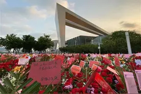 两小时把花束分发给武汉市民，肖战粉丝：有感觉到爱和幸福被传递了出去图片