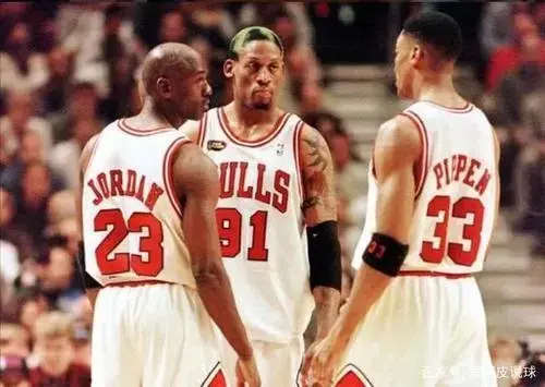 NBA纪实连载27:98年带领内忧外患的公牛三连冠，乔丹彻底封神上卷