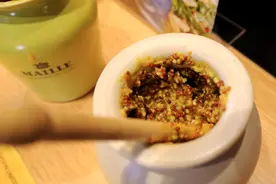 不输中日韩，法国人对芥末才是真爱，专卖店里当奢侈品卖图片