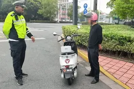 骑电动车被罚千元，驾照扣36分，电动车上路，这些坏习惯要改改了图片