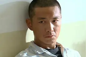 《士兵突击》原著：老A考核后，袁朗写下伍六一的名字，有何隐情图片