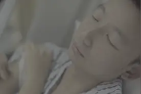 错换人生28年当事人生母起诉开封卫健委案未宣判，患癌青年担心等不到调查结果，体重锐减最牵挂3岁儿子图片