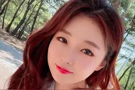 小说：她有一个肌肉男朋友图片