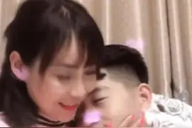 40岁大妈不顾一切嫁给闺蜜25岁儿子, 喊闺蜜做婆婆, 如今怎样了?图片