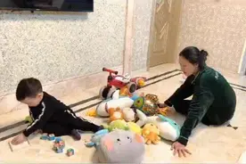 为什么孩子更喜欢被小姨带？比起受宠，受欺才是孩子想要的童真图片