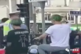 济南俩“精神小伙”当街戴西瓜皮头盔火了！交警蜀黍真是煞费苦心图片