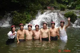 山水桂林（十）古东瀑布攀岩图片