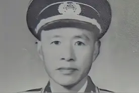 1955年授衔，10位国军将领被授予开国将军，他们都获得了什么军衔图片