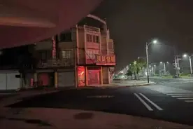 江苏南通：如东警方捣毁一电诈窝点，抓获16人图片