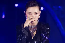 郁可唯锦鲤中国风，蓝盈莹耳环200+，这些姐姐同款配饰值得入手图片