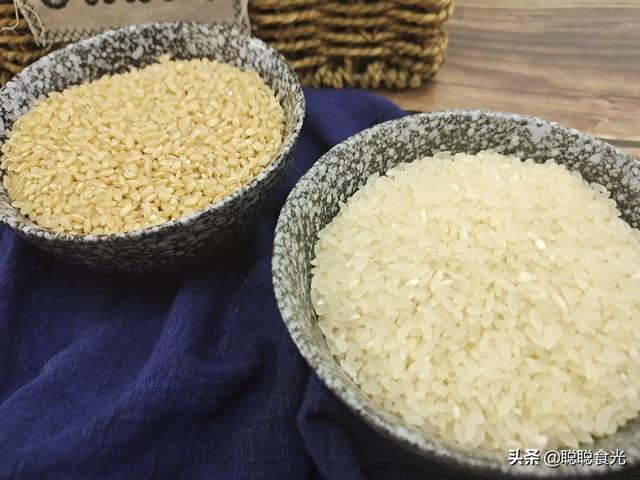 做米饭的时候不要只放大米，加点糙米进去，营养更丰富