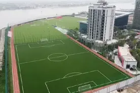 记者：恒大新基地占地30亩，望成亚洲首屈一指专业基地图片