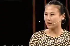 4年前489万买一玉壶，女子后悔没买房，前来鉴宝，专家：还好没买图片