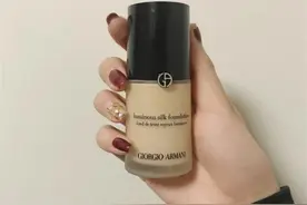 粉底液的C位：兰蔻持久，阿玛尼自然，你和氧气女神只差在了底妆图片