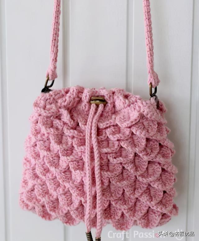 温暖毛线钩鱼鳞的方法