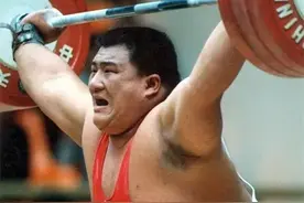 中国第一大力士：生前斩获60多个冠军，33岁去世时家中仅有300元图片