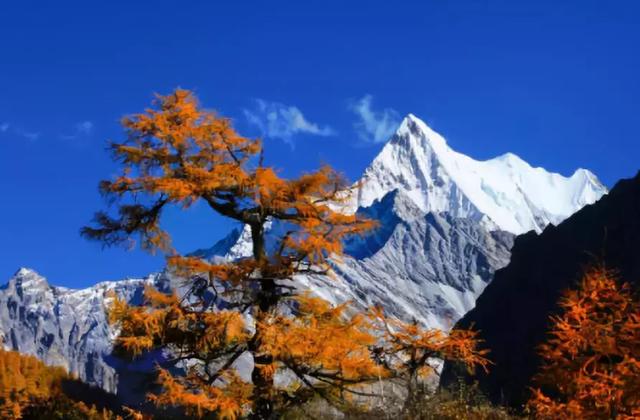 洛克线丨让无数行者放弃生命的地方,到底有多美