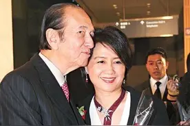 赌王四太梁安琪，生5娃受尽宠爱，仍斗不过二房，不是野心太大？图片