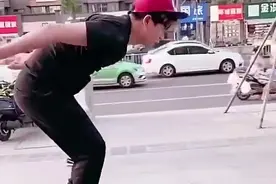 街头轮滑男孩的辛酸之路，梦想，从来都不会是轻而易举的图片
