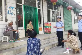 长治交警进村入户开展三轮车驾驶人交通安全宣传图片