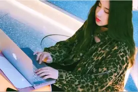 她是女团唱跳担当，曾是美女主播，如今却增肥100斤，容颜尽毁图片