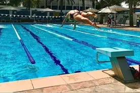 为什么蛙泳可以轻松游几千米，自由泳游了几十米就累趴了？图片