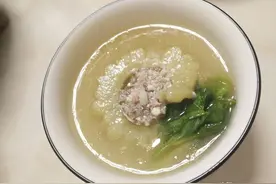 苦瓜肉末汤，一口咬下去超满足的鸭图片