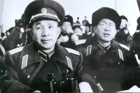 秘闻：陈赓问主席啥叫候补？十大元帅全是中央委员彭德怀得票最少图片