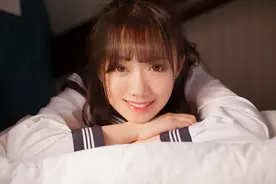 JK制服彰显青春可爱图片