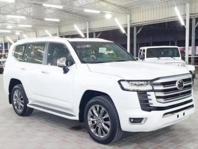 搭载3.5T V6引擎，2022款兰德酷路泽开售，约人民币40万