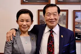 发妻去世第二年，81岁李昌钰娶63岁女老板，这是爱情的现实？图片